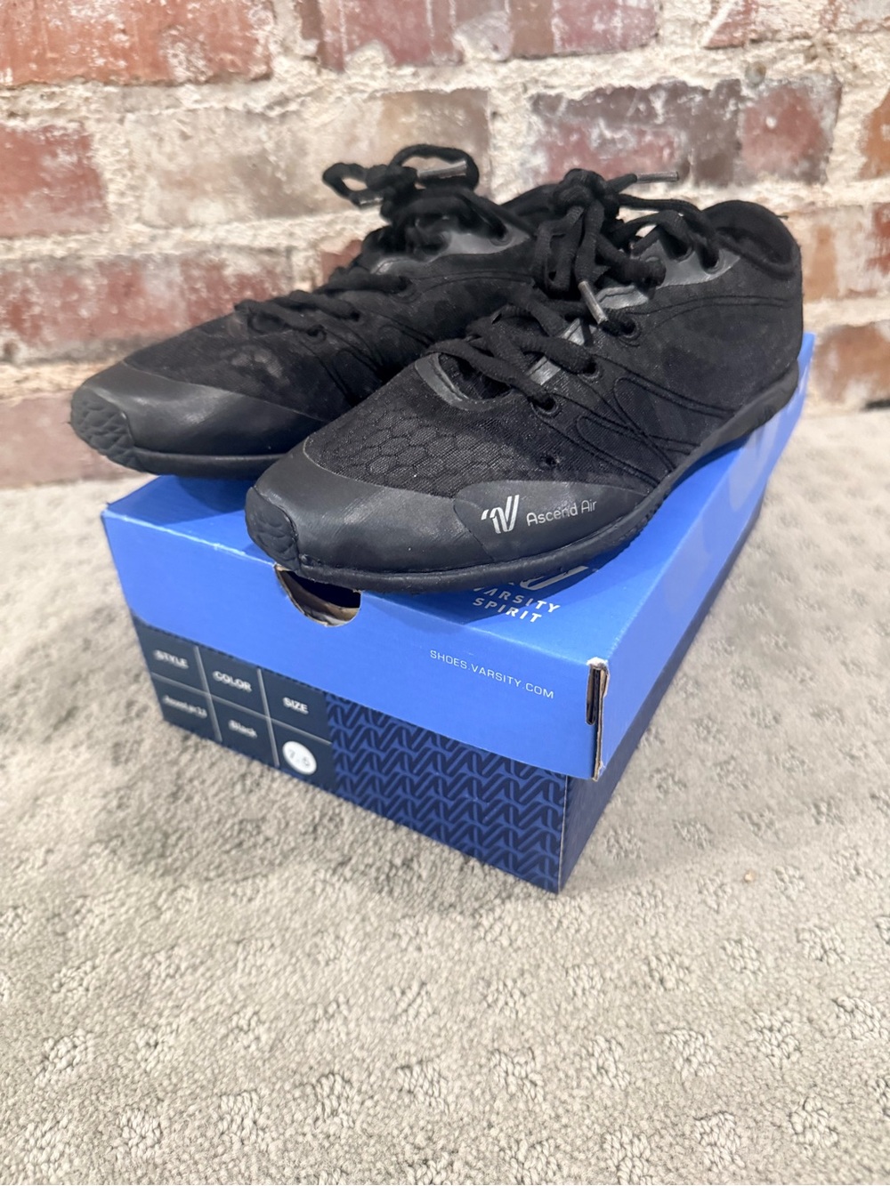 Varsity Ascend Air Black Low-Top Cheer Shoes
